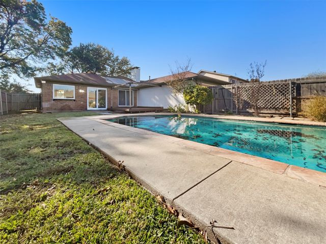 1127 Southwestern Drive, Richardson, TX 75081