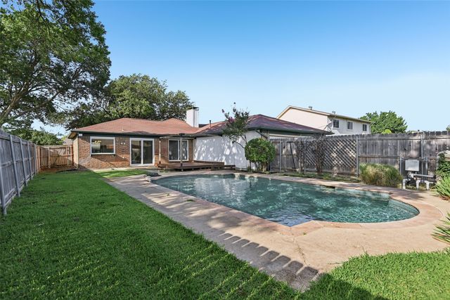 1127 Southwestern Drive, Richardson, TX 75081