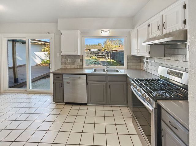 1127 Southwestern Drive, Richardson, TX 75081