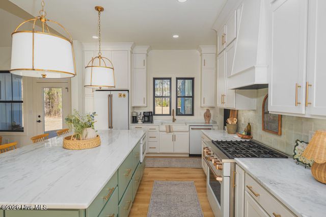 37 Wild Turkey Lane, Arapahoe, NC 28510