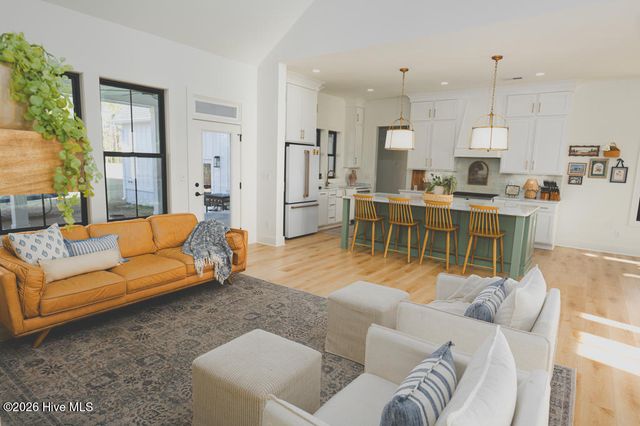 37 Wild Turkey Lane, Arapahoe, NC 28510