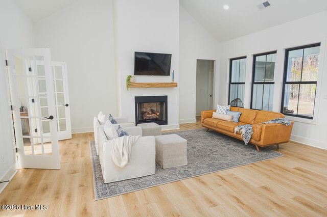 37 Wild Turkey Lane, Arapahoe, NC 28510