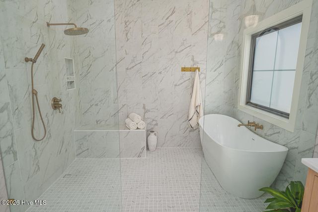 37 Wild Turkey Lane, Arapahoe, NC 28510