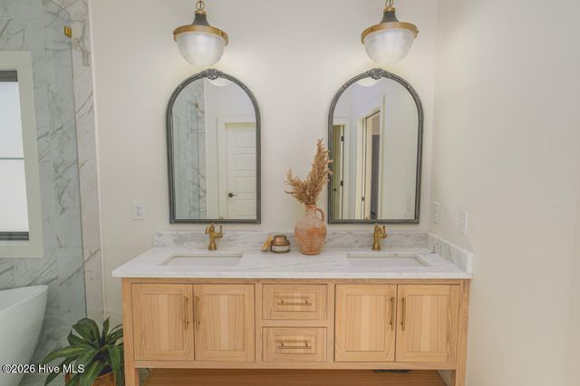 37 Wild Turkey Lane, Arapahoe, NC 28510