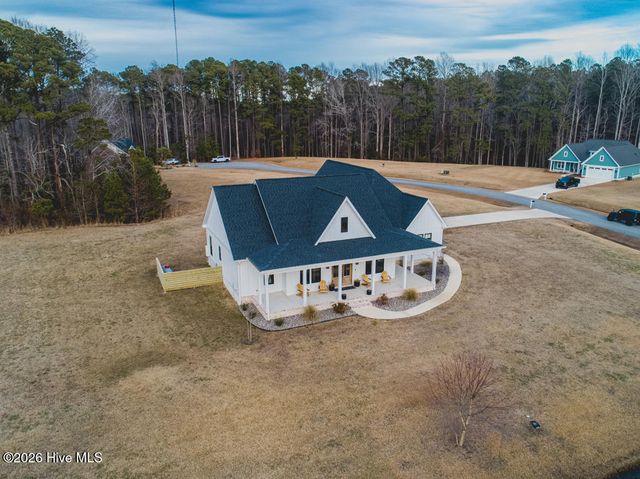 37 Wild Turkey Lane, Arapahoe, NC 28510