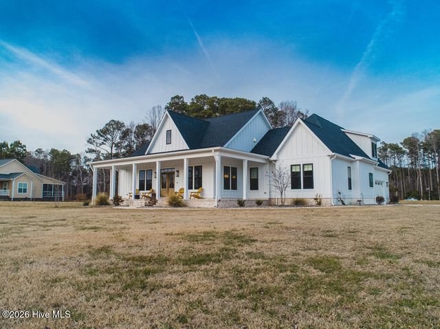 37 Wild Turkey Lane, Arapahoe, NC 28510