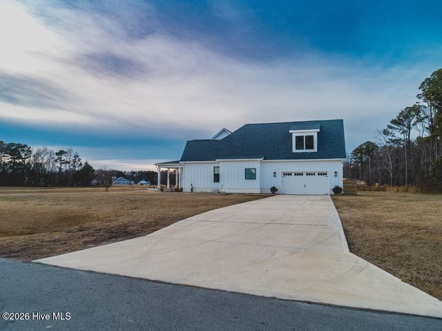 37 Wild Turkey Lane, Arapahoe, NC 28510