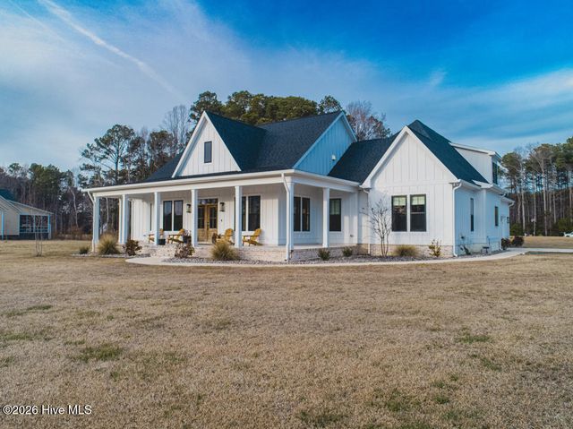 37 Wild Turkey Lane, Arapahoe, NC 28510