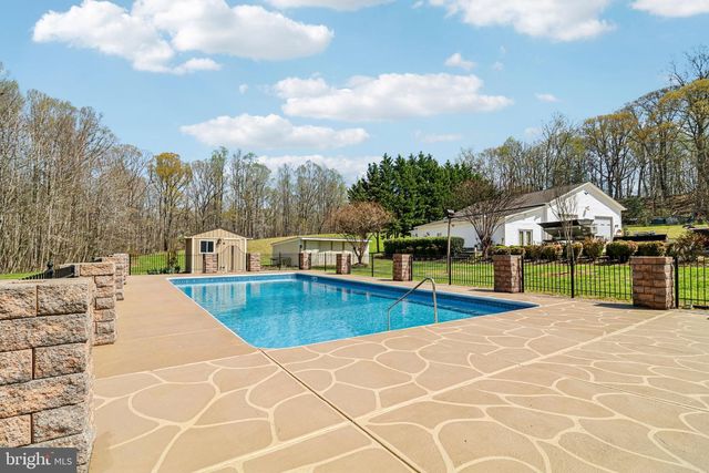 16970 TEAGUES POINT RD, Hughesville, MD 20637