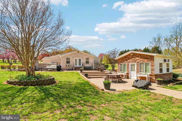 16970 TEAGUES POINT RD, Hughesville, MD 20637