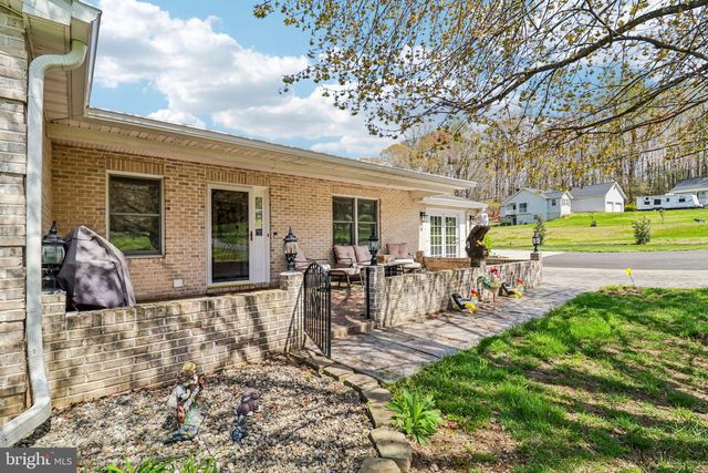 16970 TEAGUES POINT RD, Hughesville, MD 20637