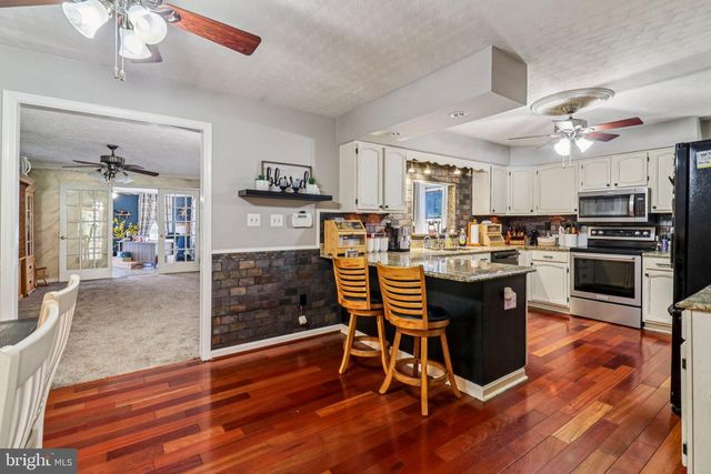 16970 TEAGUES POINT RD, Hughesville, MD 20637