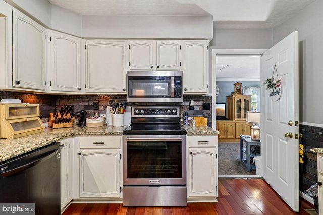 16970 TEAGUES POINT RD, Hughesville, MD 20637