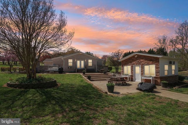 16970 TEAGUES POINT RD, Hughesville, MD 20637