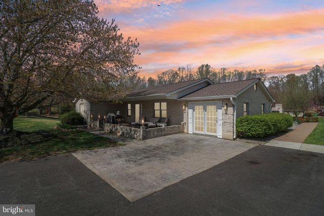 16970 TEAGUES POINT RD, Hughesville, MD 20637