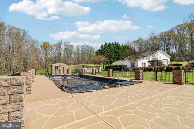 16970 TEAGUES POINT RD, Hughesville, MD 20637