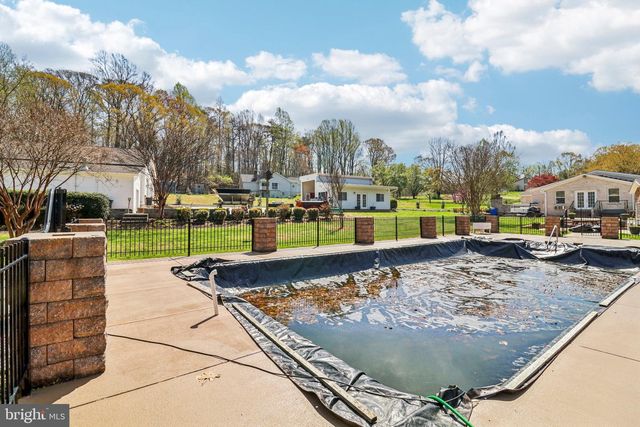 16970 TEAGUES POINT RD, Hughesville, MD 20637