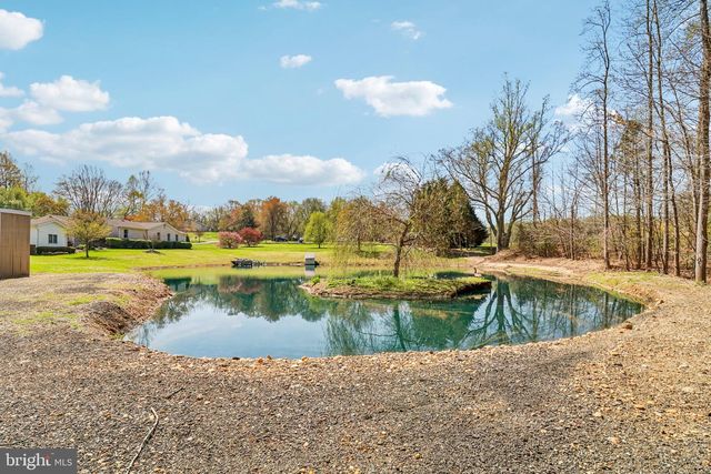 16970 TEAGUES POINT RD, Hughesville, MD 20637