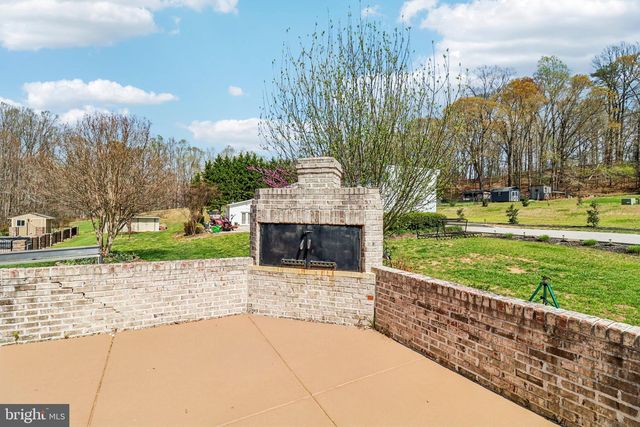16970 TEAGUES POINT RD, Hughesville, MD 20637
