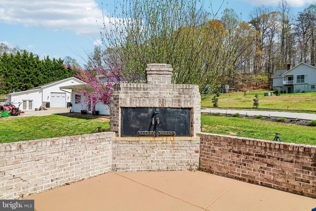 16970 TEAGUES POINT RD, Hughesville, MD 20637