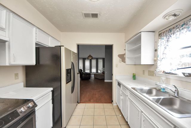 6952 Foxwaithe Lane, Humble, TX 77338