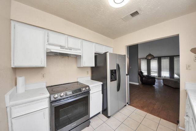 6952 Foxwaithe Lane, Humble, TX 77338