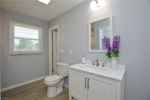 5385 Macy Grove Road, Kernersville, NC 27284