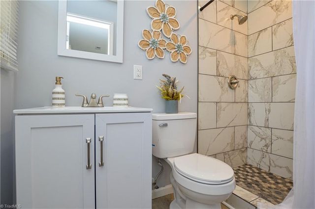 5385 Macy Grove Road, Kernersville, NC 27284