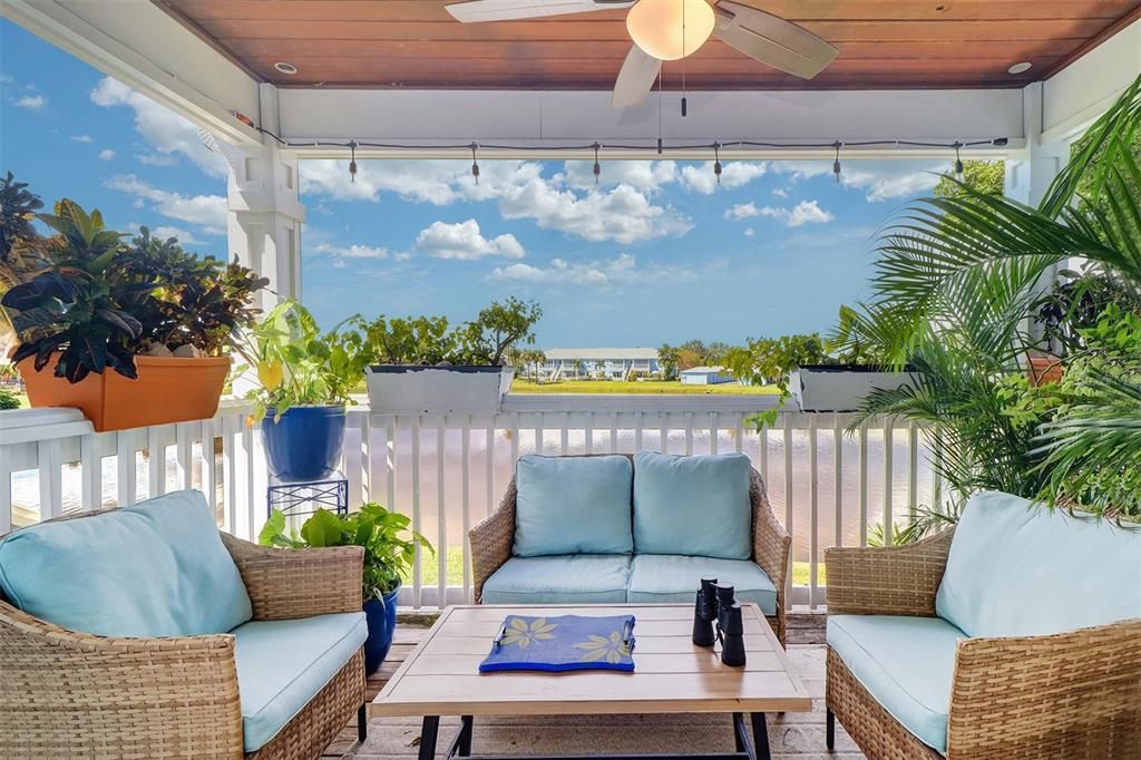 151 SEA HORSE DRIVE SE H, St Petersburg, FL 33705