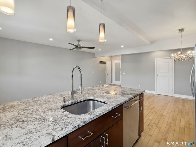 70 Strawberry Hill Avenue APT 2-2B, Stamford, CT 06902