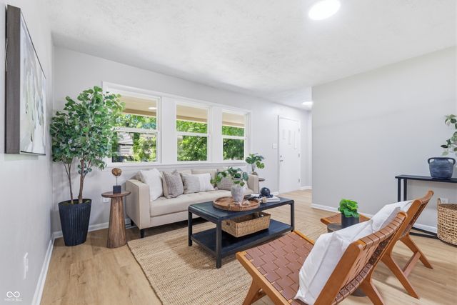 5578 Henderson Drive, Brownsburg, IN 46112