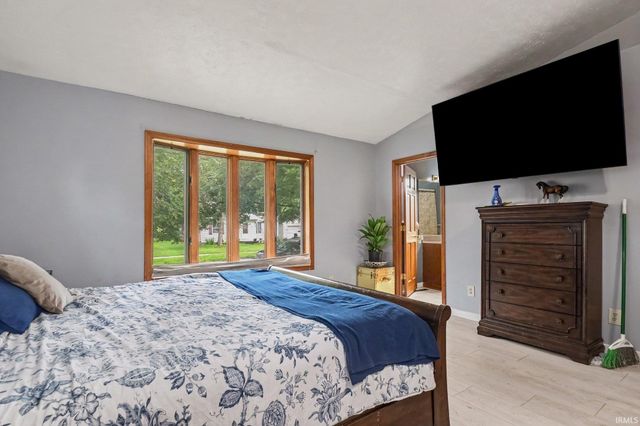 1429 ElReno Street, Elkhart, IN 46516