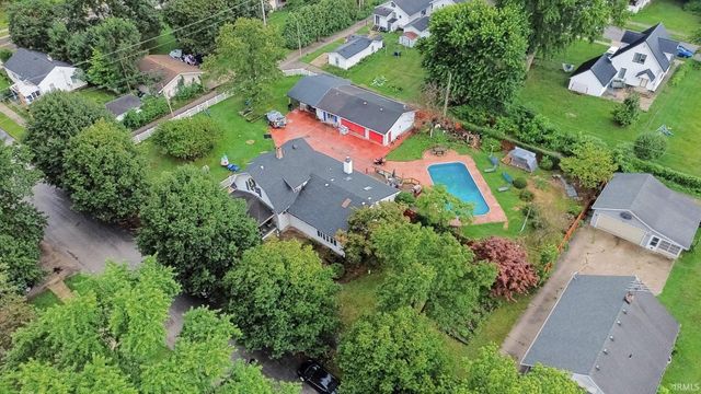 1429 ElReno Street, Elkhart, IN 46516
