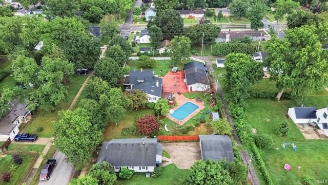 1429 ElReno Street, Elkhart, IN 46516