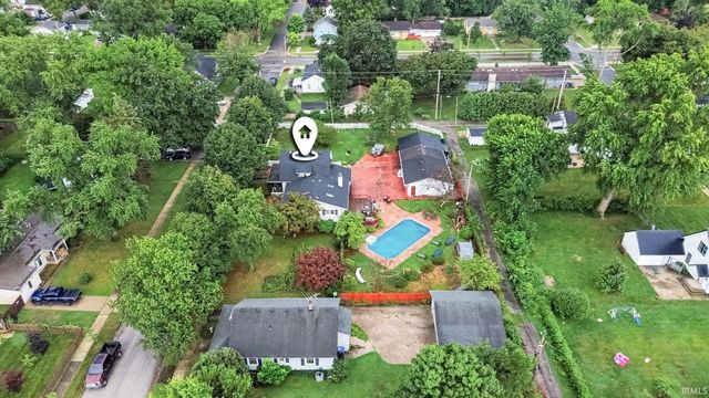 1429 ElReno Street, Elkhart, IN 46516