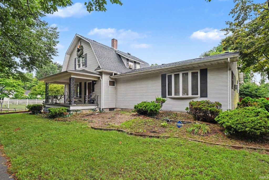 1429 ElReno Street, Elkhart, IN 46516