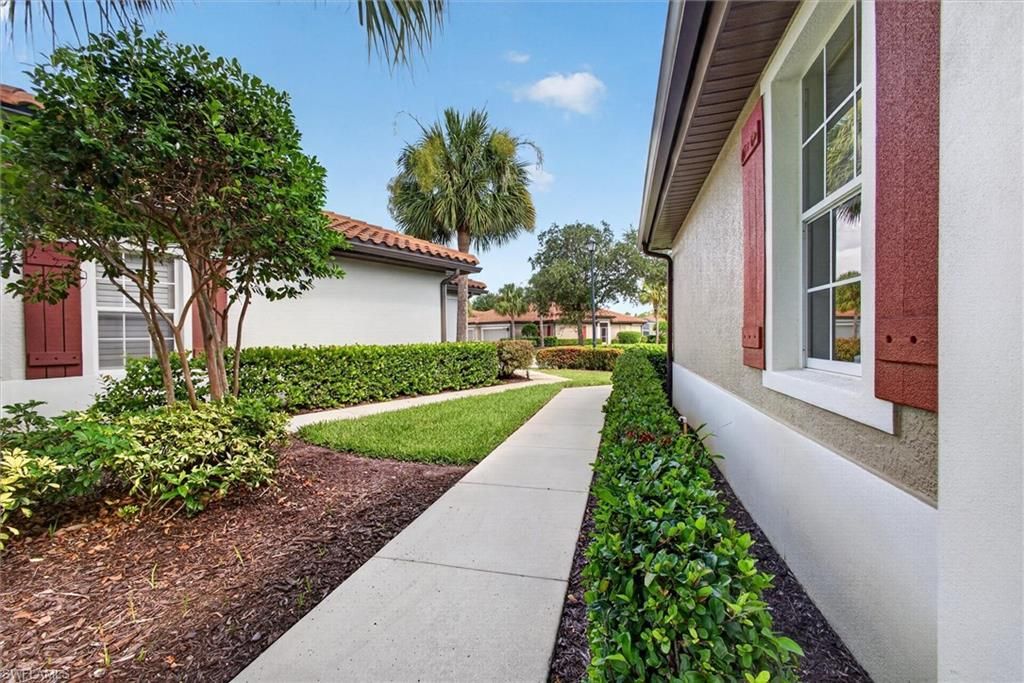 10523 Diamante WAY, FORT MYERS, FL 33913 — photo 5