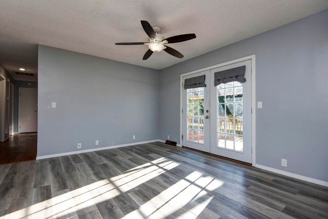 1340 W Mesa Drive, Nixa, MO 65714