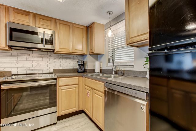 3350 FLETCHER Avenue F7, Fernandina Beach, FL 32034