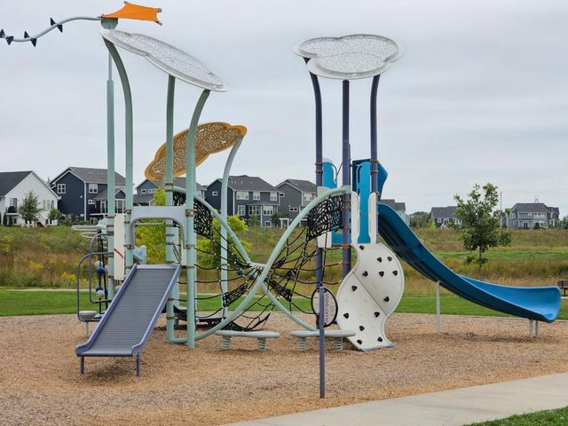 4806 AirLake Drive, Woodbury, MN 55129