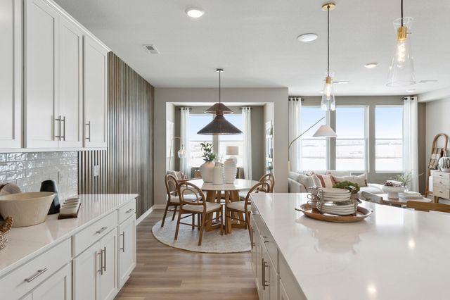 4806 AirLake Drive, Woodbury, MN 55129