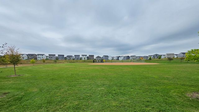 4806 AirLake Drive, Woodbury, MN 55129