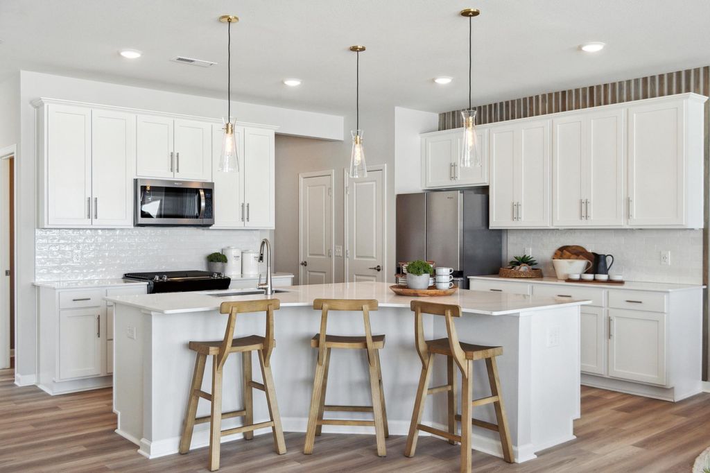 4806 AirLake Drive, Woodbury, MN 55129