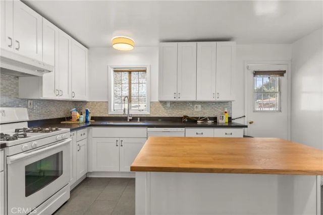 3124 Helms Avenue, Los Angeles, CA 90034