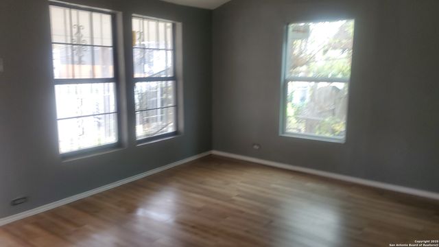 622 Baylor, San Antonio, TX 78204