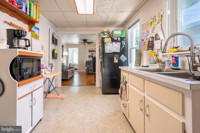 113 PENN ST, Pennsburg, PA 18073