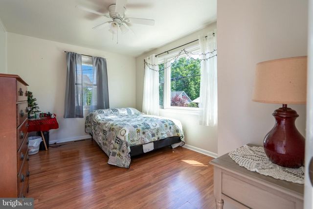 113 PENN ST, Pennsburg, PA 18073