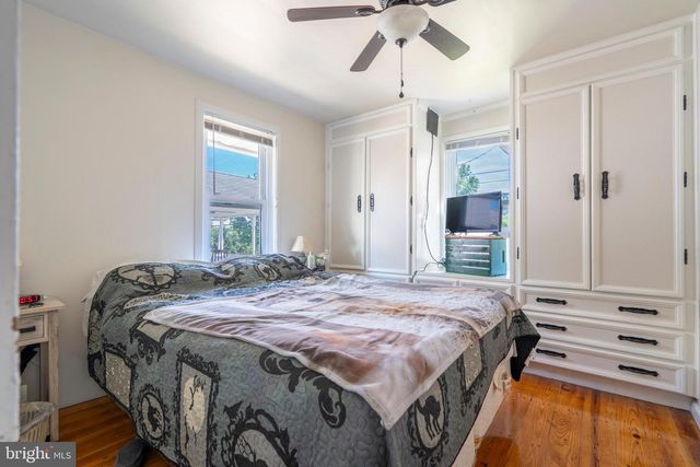113 PENN ST, Pennsburg, PA 18073