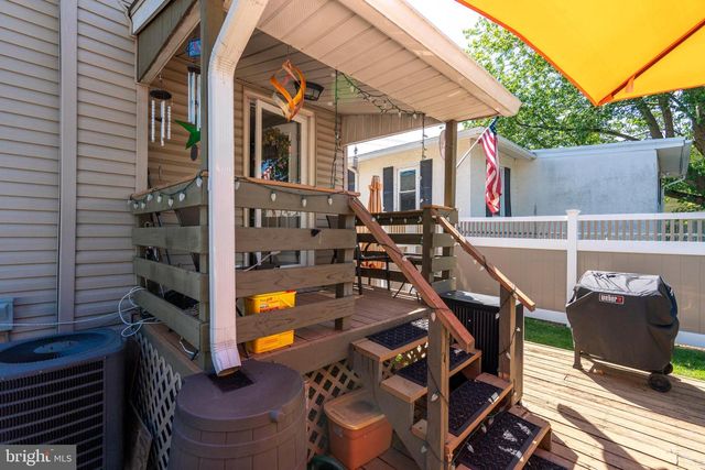 113 PENN ST, Pennsburg, PA 18073