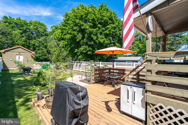 113 PENN ST, Pennsburg, PA 18073